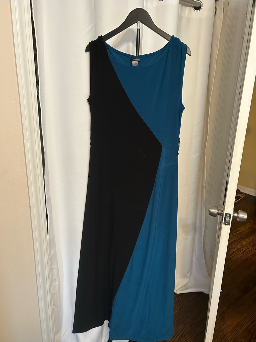 Bisou Bisou Teal and Black Sleeveless Colorblock Maxi Dress